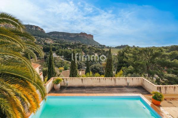 Cassis - Maison de caractère- 10P - 260M2 - Vue Cap Canaille et Mer