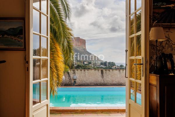 Cassis - Maison de caractère- 10P - 260M2 - Vue Cap Canaille et Mer