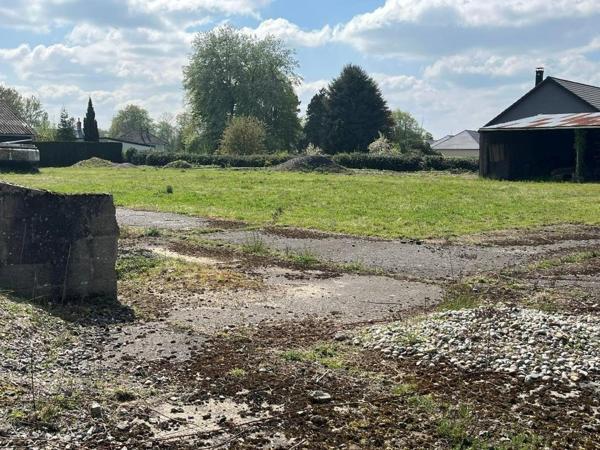 À vendre – Superbe terrain constructible d’environ 3 000 m² à Feuquières-en-Vimeu