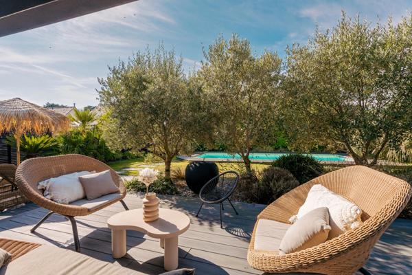 Maison contemporaine de prestige à vendre LARMOR BADEN (56)