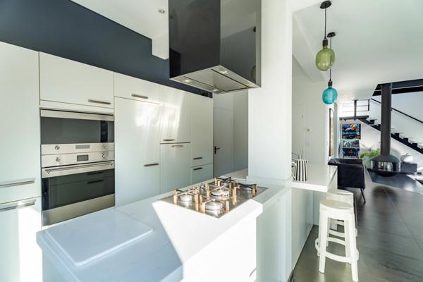 Maison contemporaine de prestige à vendre LARMOR BADEN (56)