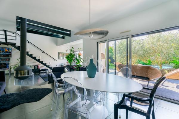 Maison contemporaine de prestige à vendre LARMOR BADEN (56)