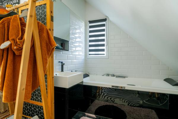 Maison contemporaine de prestige à vendre LARMOR BADEN (56)