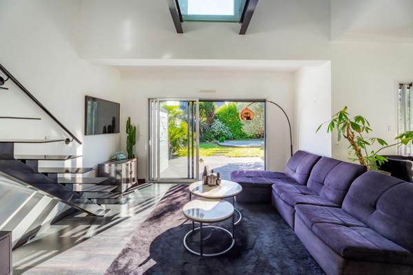 Maison contemporaine de prestige à vendre LARMOR BADEN (56)