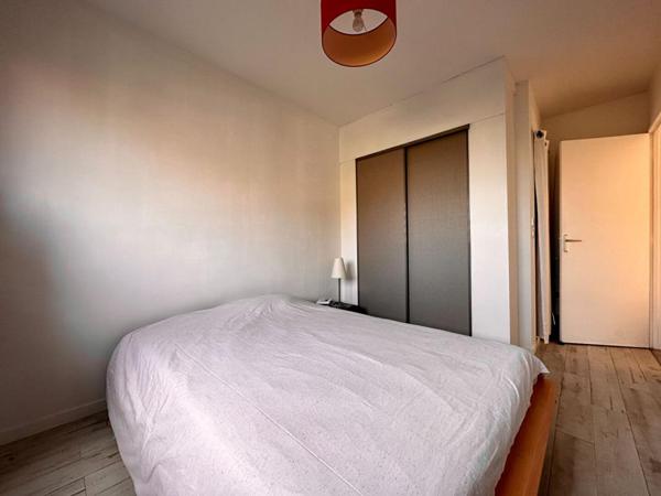 Appartement traversant de 80 m² - Dernier étage au coeur du Bourg de Saint-Herblain