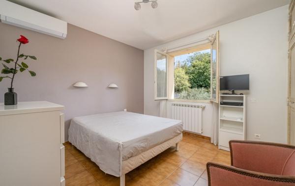 Vente Maison familiale type6 garage/cave Marseille 13ème   