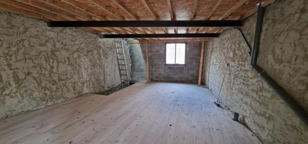 Couffoulens (11250) Maison 4 pièces a agencer de 110 m² et cour 20m²