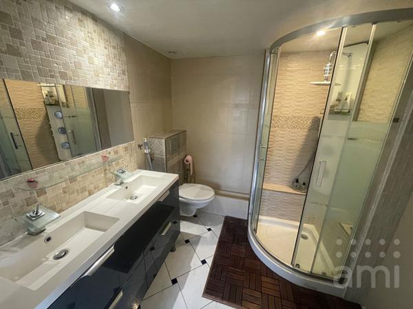 Talence Médoquine - Elégante maison en pierre avec studio indépendant.