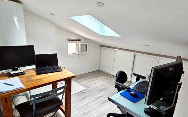 Appartement à vendre    4 pièces •  Saint-Cyr-sur-Mer