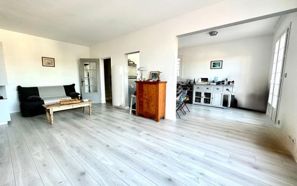 Appartement à vendre    4 pièces •  Saint-Cyr-sur-Mer