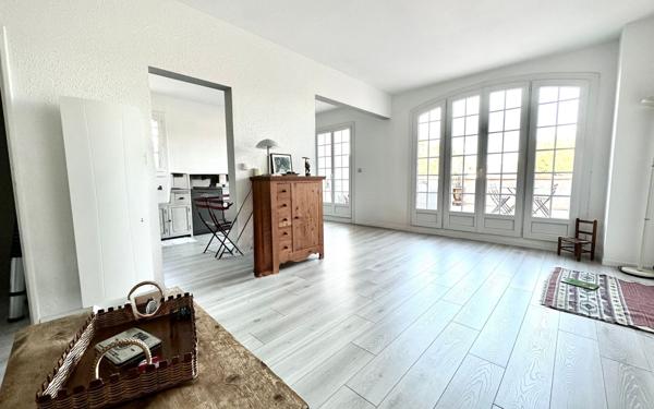 Appartement à vendre    4 pièces •  Saint-Cyr-sur-Mer