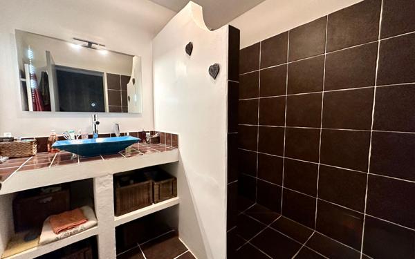 Appartement à vendre    4 pièces •  Saint-Cyr-sur-Mer