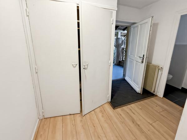 Maison à louer - 5 pièces à PERREUX