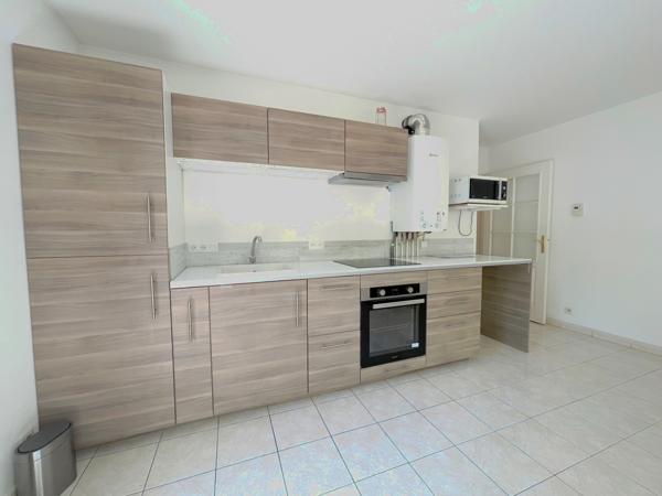 Montigny-le-Bretonneux (78180) Appartement 3 pièces 65m² utiles - TERRASSE 25m2 - Montigny le Bretonneux