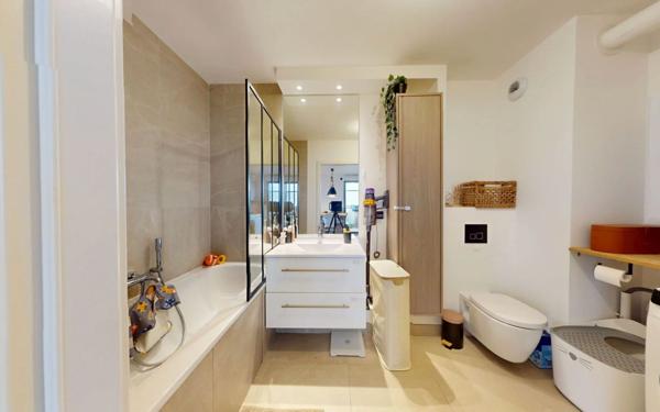 Appartement à vendre    3 pièces • 69 m2 Roissy-en-Brie