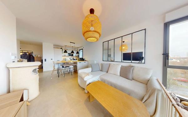 Appartement à vendre    3 pièces • 69 m2 Roissy-en-Brie