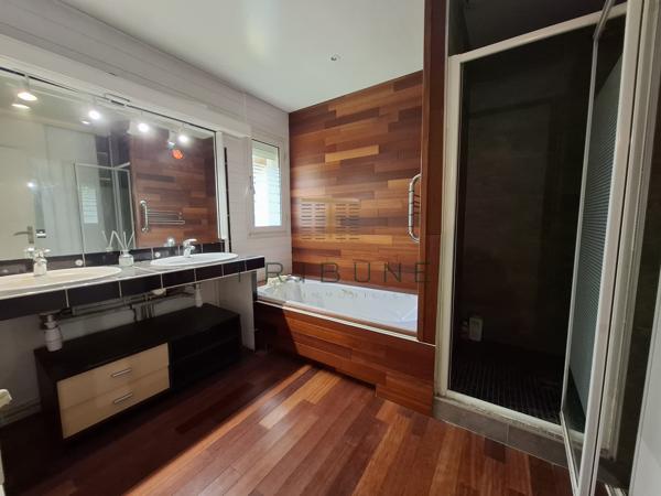 Maison 7 pièce(s) 4 chambre(s) 150 m²
