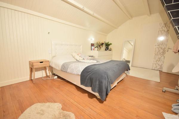 Villa 6 pièces en plein coeur d'un quartier résidentiel - Cluses (74300)