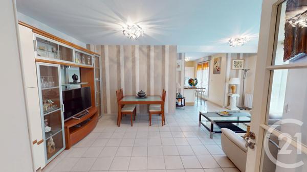 Appartement F4 à vendre  5 pièces - 86,20 m2 ST QUENTIN - 02