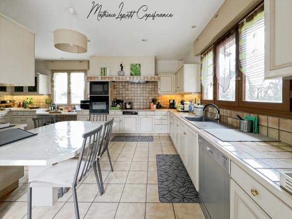 Maison à vendre 6 pièces COULOUNIEIX-CHAMIERS (24) 190 M2 sur terrain 5298 M2