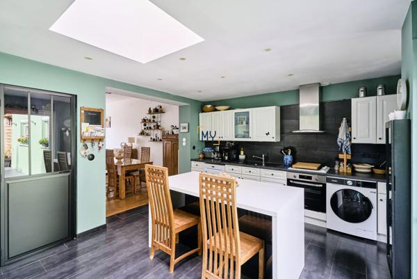 CHARMANTE MAISON FAMILIALE PROCHE DU CENTRE VILLE