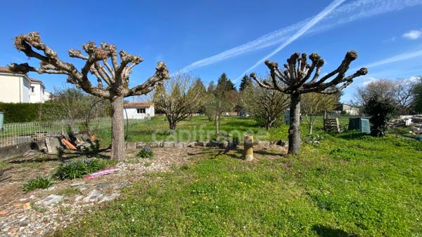 A vendre à JONZAC (17), Maison 6 pièces