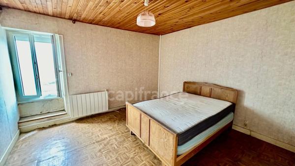 A vendre à JONZAC (17), Maison 6 pièces