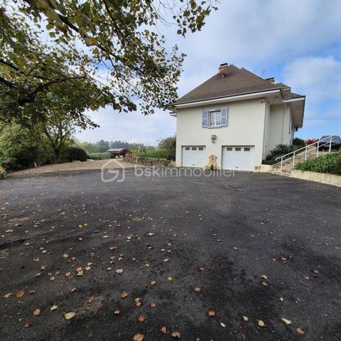 Maison traditionnelle de 187,05 m²