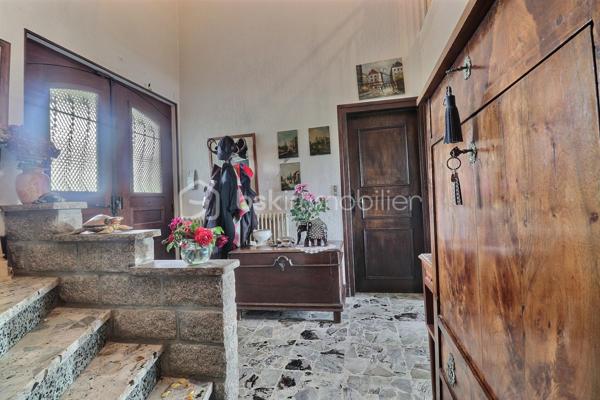 Maison traditionnelle de 187,05 m²