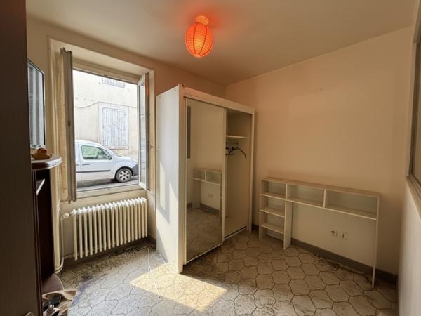 Immeuble 13 pièces - 236 m²
