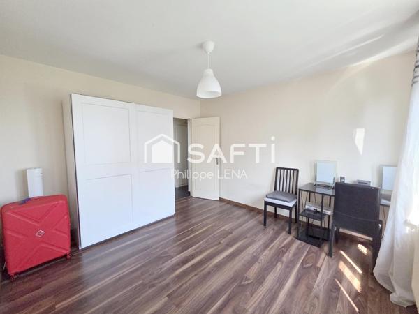 Grand F3 dans résidence bien tenue