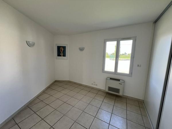 Immeuble de bureaux avec parking et parc arboré à vendre secteur COGNAC