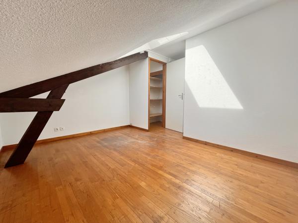T3 lumineux de 84 m² habitable en dernier étage - Saint Martin d'Hères - Avenue Jean Jaurès