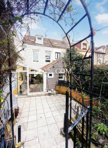 Maison 4 pièce(s) 2 chambre(s) 103 m²