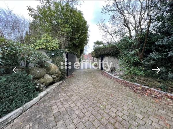 Maison 9 pièces - 300 m² Bien prestige