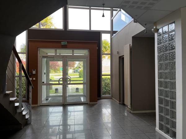 Bureaux à louer à FRANQUEVILLE SAINT PIERRE 76520