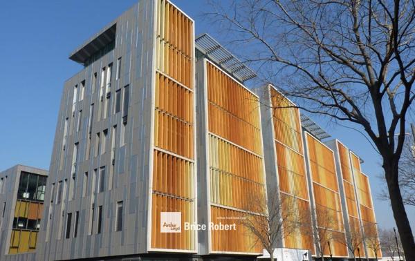 Bureaux à louer à Lyon bureaux lumineux quartier Gerland proximité transports