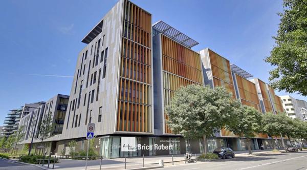 Bureaux à louer à Lyon bureaux lumineux quartier Gerland proximité transports