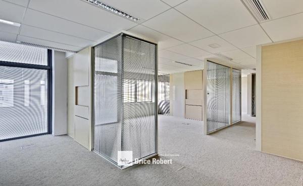 Bureaux à louer à Lyon bureaux lumineux quartier Gerland proximité transports
