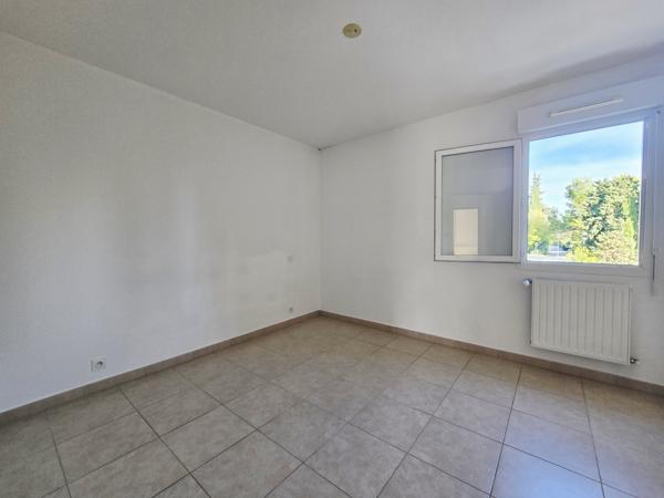 Le Thor (84250) Appartement 63m², 3 pièces avec terrasse - Résidence sécurisée