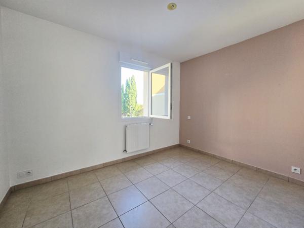 Le Thor (84250) Appartement 63m², 3 pièces avec terrasse - Résidence sécurisée