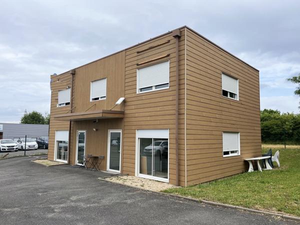 Bâtiment de bureaux d'environ 200 m2 - A vendre à SEMOY