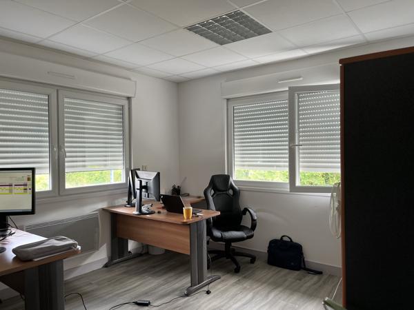 Bâtiment de bureaux d'environ 200 m2 - A vendre à SEMOY