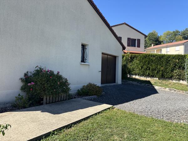 PLAIN PIED 3 piéces AURILLAC (15000) avec terrasse