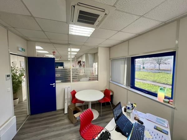 Bureaux à louer 77m2 Meung-Sur-Loire PA SYNERGIE