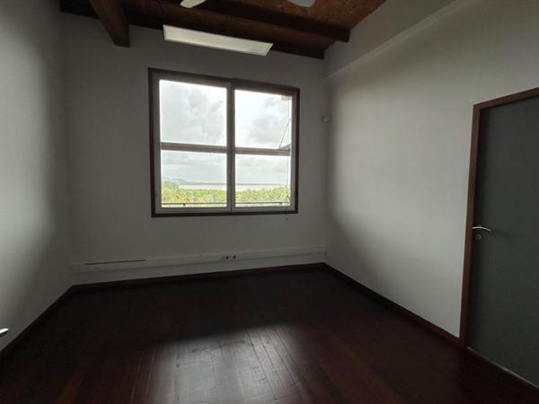A LOUER Bureaux 160 m2 Cayenne