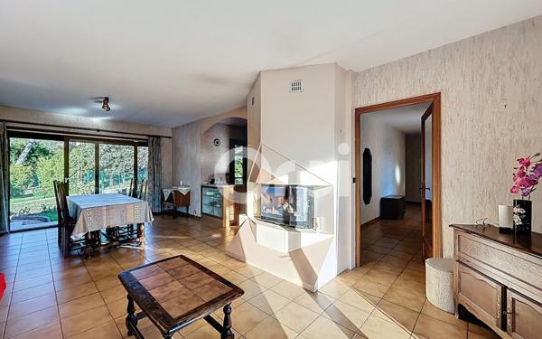 Maison à vendre    4 pièces • 147,75 m2 Roquebrune-sur-Argens