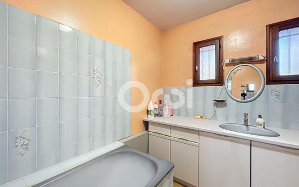 Maison à vendre    4 pièces • 147,75 m2 Roquebrune-sur-Argens