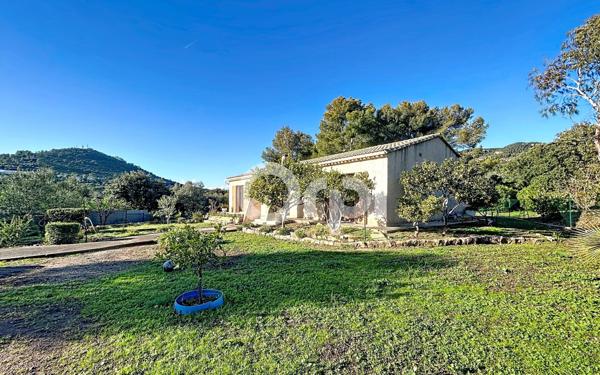 Maison à vendre    4 pièces • 147,75 m2 Roquebrune-sur-Argens