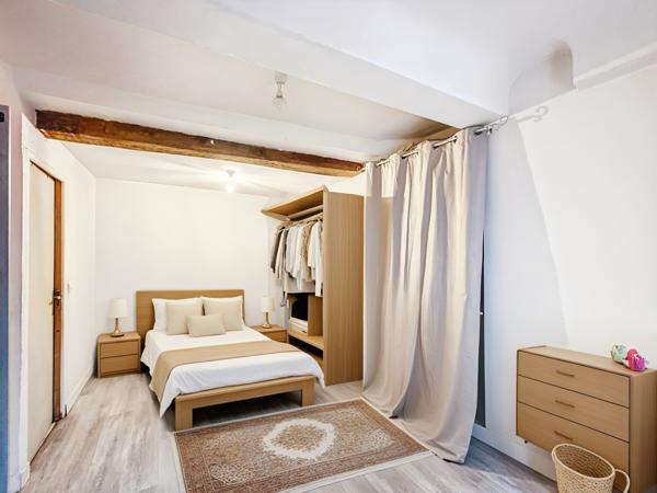 Brignoles (83170) Maison de village, type 4, 70m², 2 chambres, 2 salles d'eau